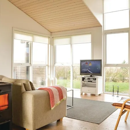 Stunning In With Kitchen Holiday home *